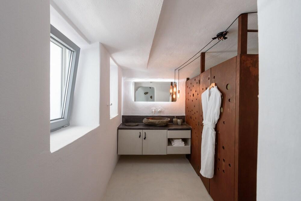 Solstice Luxury Suites Ия Экстерьер фото